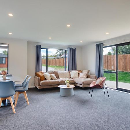 Stylish 4 Bedroom House Brand New In Rotorua Exterior foto